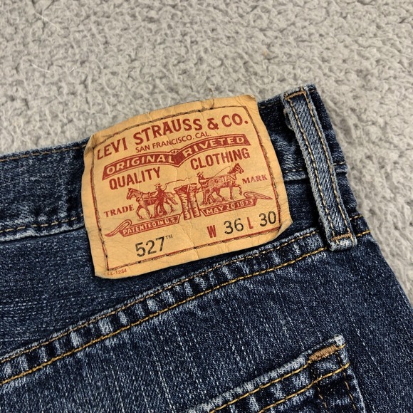 Vintage Levis Jeans Mens 36x30 Blue 527 Bootcut Western Mid Rise Whisker Y2K - Picture 7 of 15